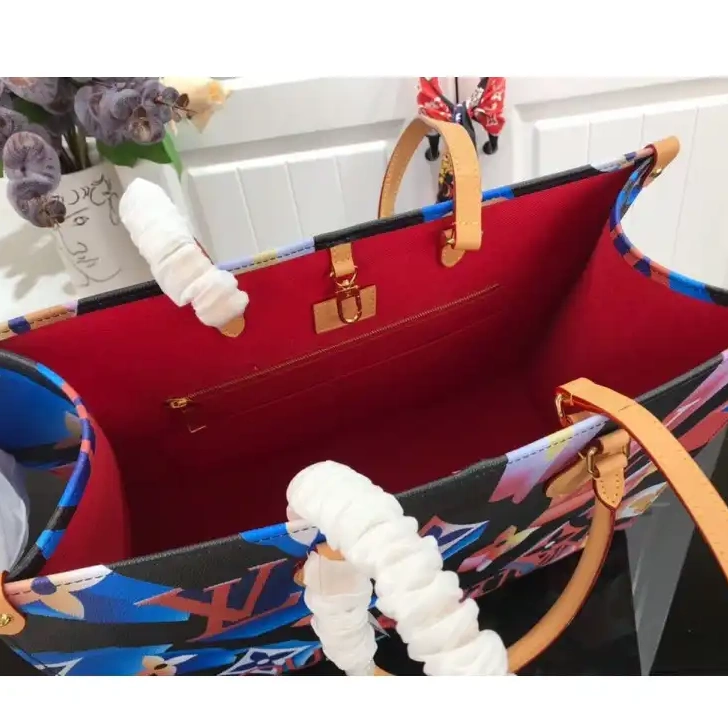 205FY0147 Bags LV 0628